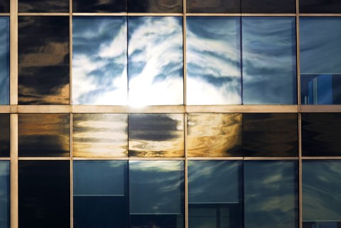 How Window Glass Replacement Can Improve Productivity in the Workplace